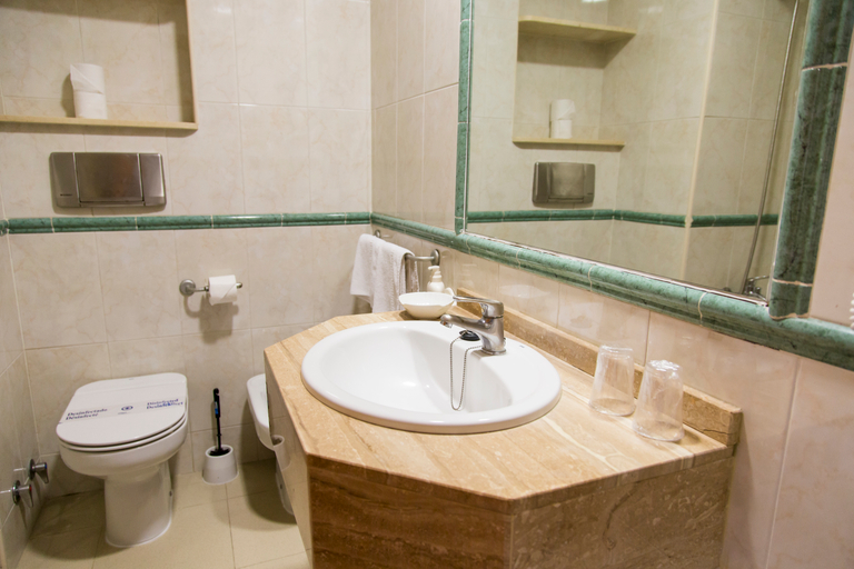 Bathroom 4, Joya, Alicante