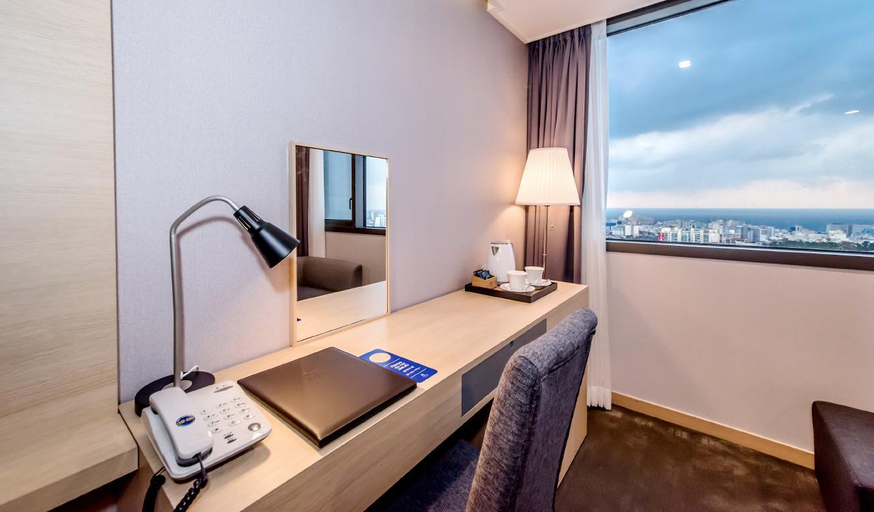 Bedroom 2, Hotel Shalom Jeju , Jeju