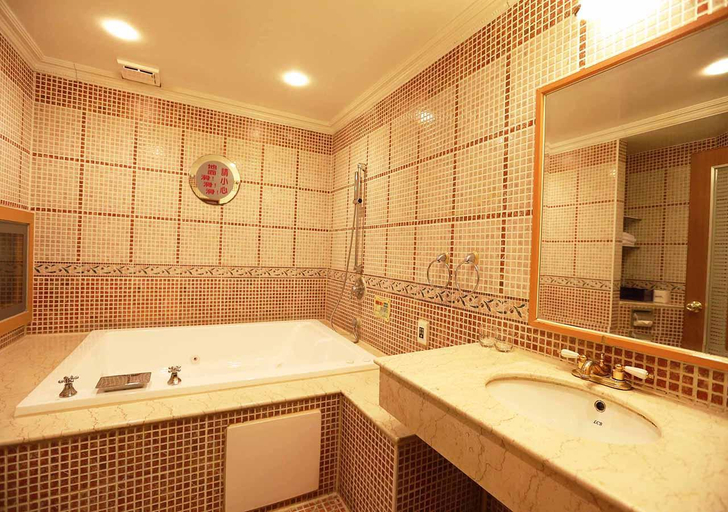 Bathroom 3, Royal Group Motel Tainan Branch, Tainan