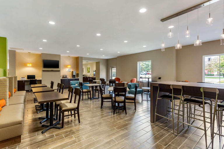 Food & Drinks 5, Sleep Inn Suites Gallatin, Sumner