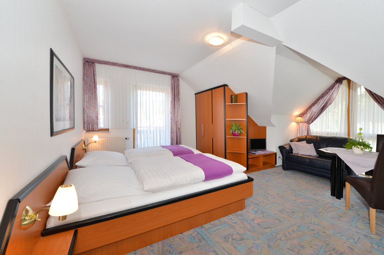 Bedroom 2, Rhön-Hotel Sonnenhof, Fulda