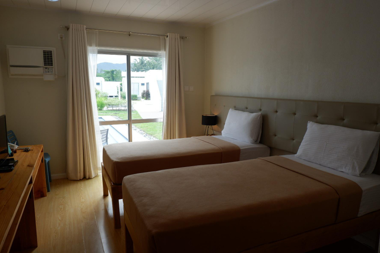 Bedroom 4, The Cube Baler, Baler