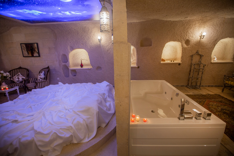 Bathroom 5, Karlik Cave Suite, Nevşehir