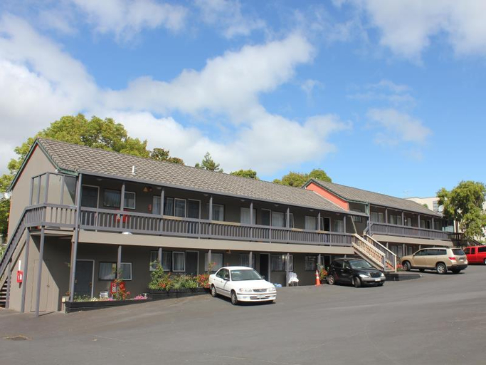 Public Area 3, Motel 80, Waitakere