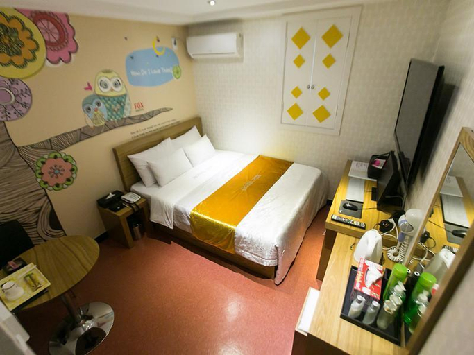 Bedroom 2, Fox Motel, Nam