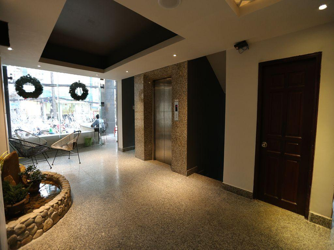 Public Area 5, Bonita Grand Hotel, District 5