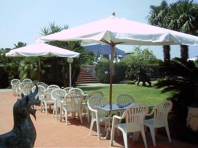 Others, Corona Hotel, Napoli