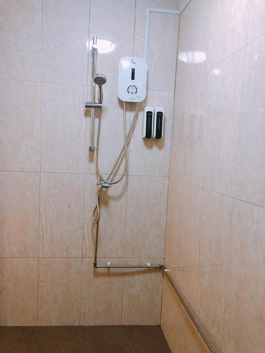 Bathroom 5, Spacepod Hive, Singapore