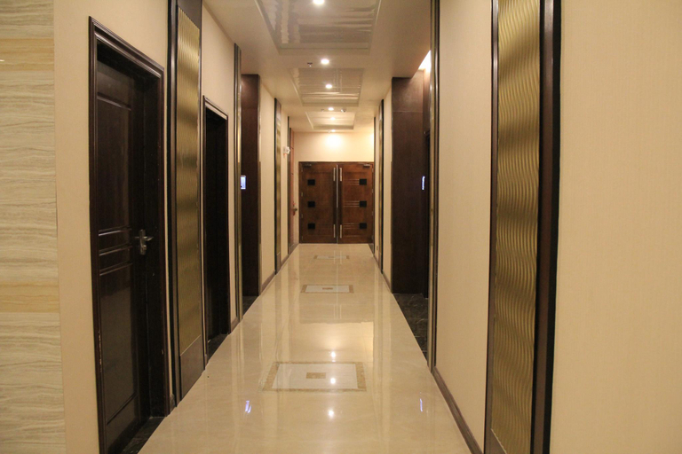 Public Area 4, Savannah Resort Hotel, Angeles City
