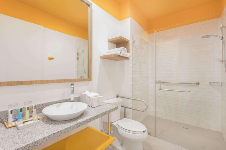 Bathroom 4, Tryp By Wyndham Mexico City World Trade Center Are, Mexico City