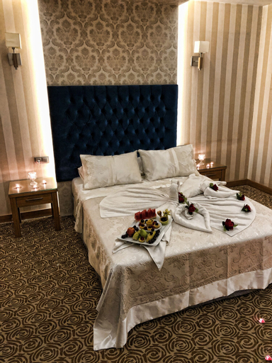 Sular Hotel, Merkez