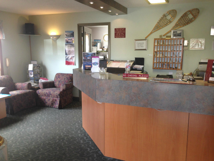 Public Area 2, Snowshoe Motel, Summit