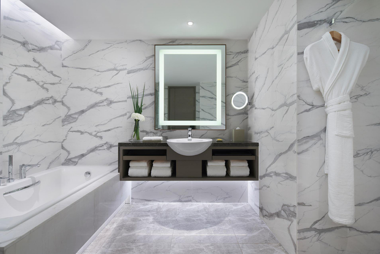 Bathroom, Harbour Plaza Chongqing, Chongqing