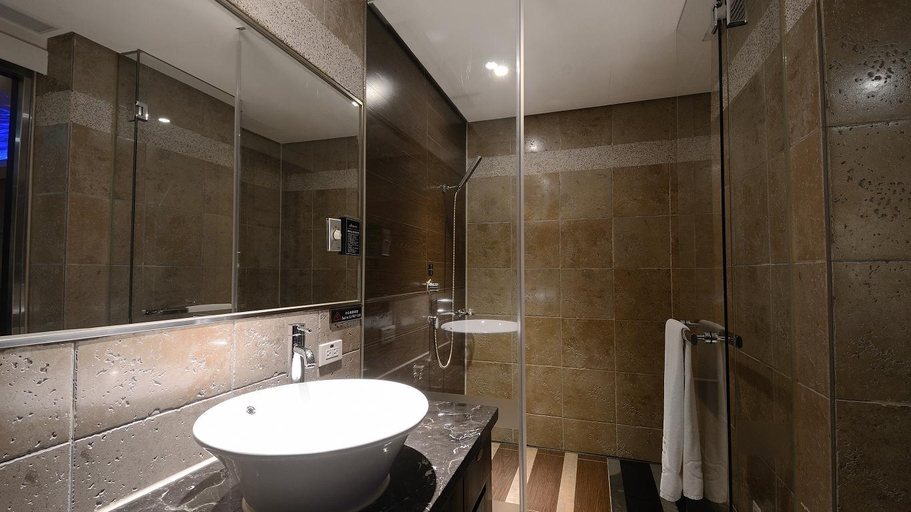 Bathroom 4, Alper Motel, Taipei City
