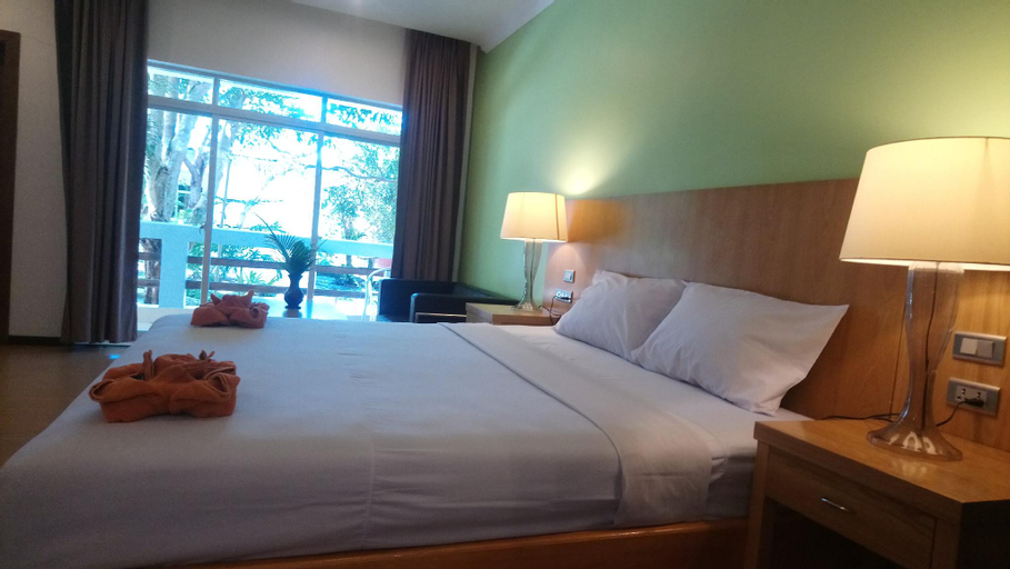 Sunrise Resort, Botum Sakor