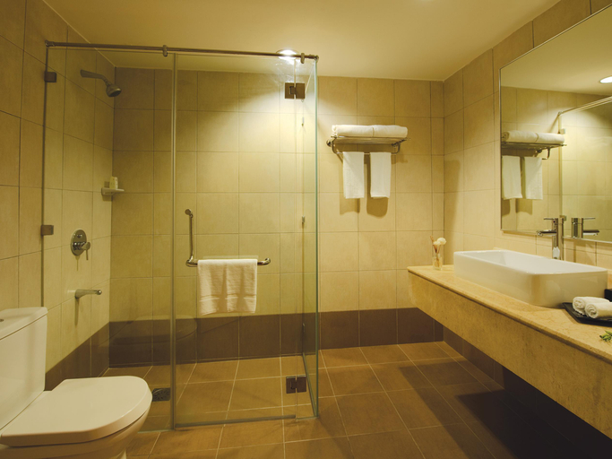 Bathroom 5, The Qamar Paka, Dungun