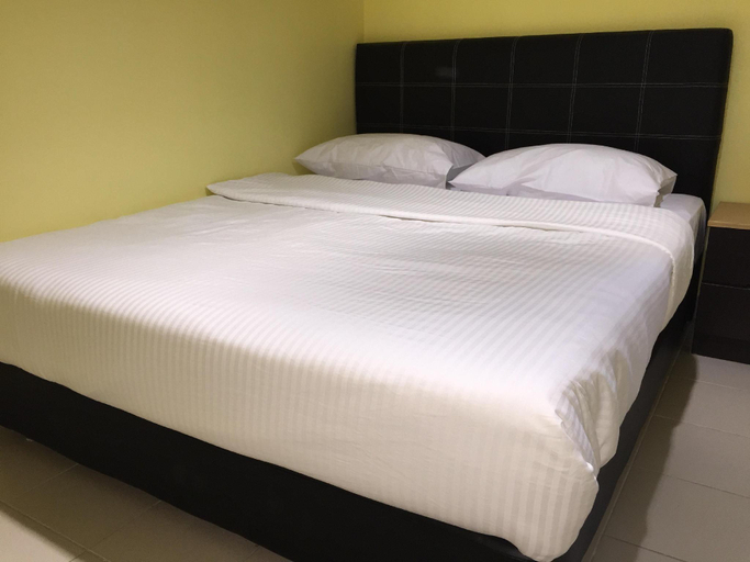 Bedroom 4, Miri Budget Inn, Miri