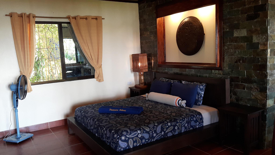 Bedroom, Treasure Island Beach Bungalows, San Juan