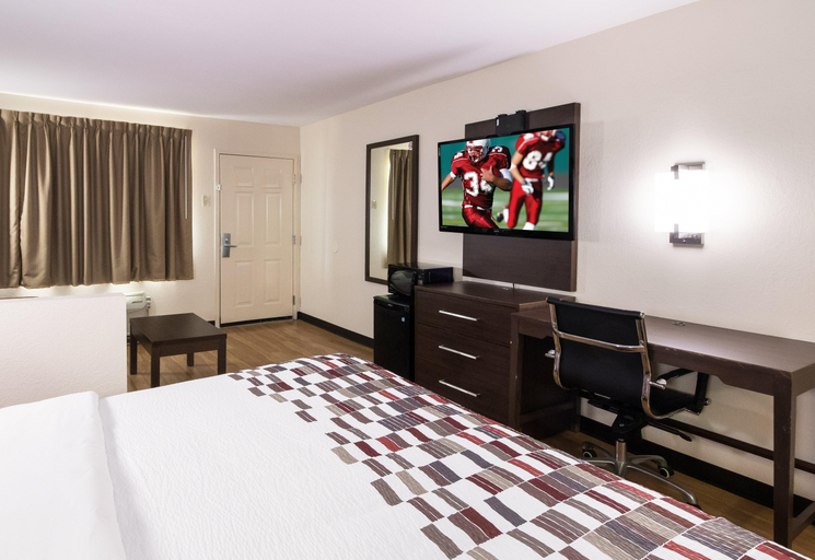 Others 5, Red Roof Inn & Suites Commerce - Athens, Banks