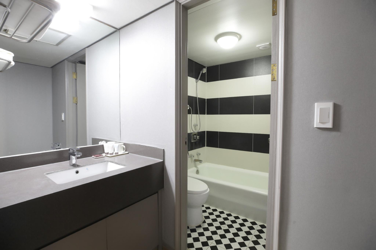 Bathroom, Corea Condo Jeju, Seogwipo