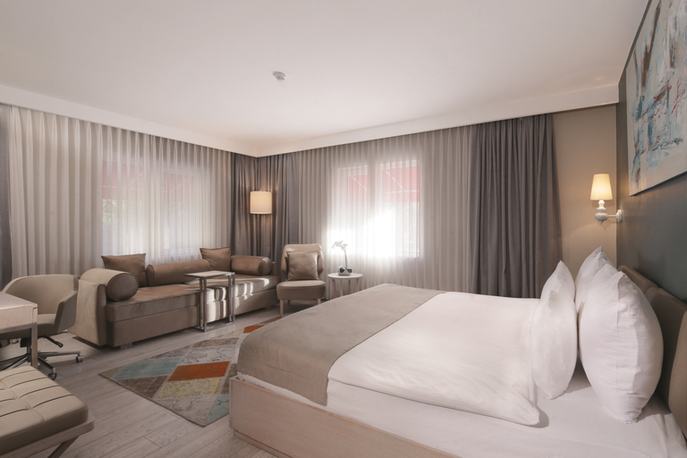 Exterior & Views 2, The Gate 30 Suites Hotel, Atasehir