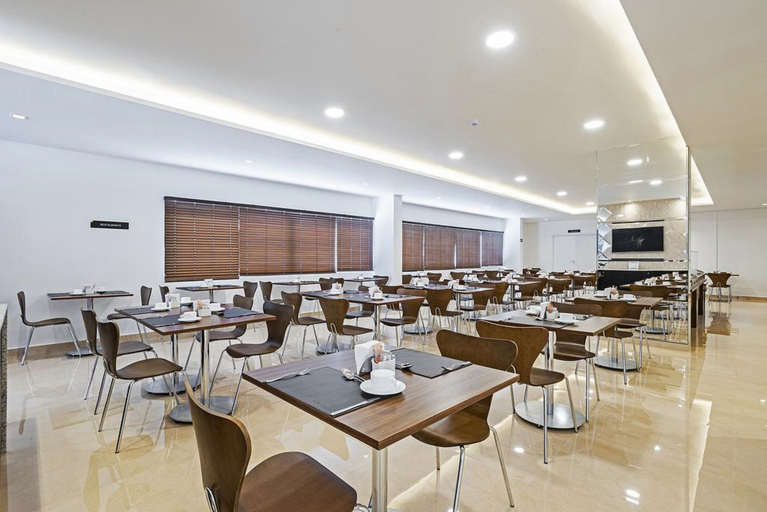 Food & Drinks 5, Slim Hotel Curitiba Joao Bettega, Curitiba