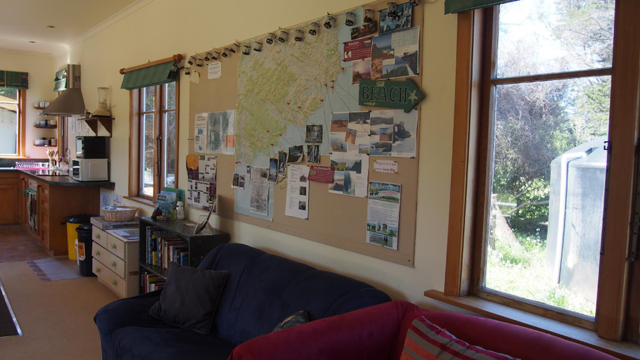 Food & Drinks 5, Surat Bay Lodge by the Sea/Backpackers Hostel, Clutha