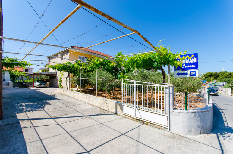 Exterior & Views, Apartments Ivana, Trogir