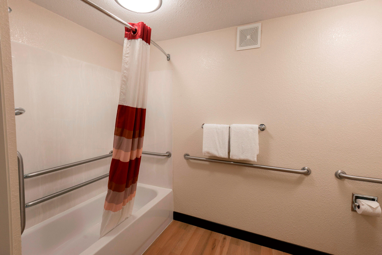 Bathroom 4, Red Roof Inn PLUS+ Boston - Framingham, Middlesex