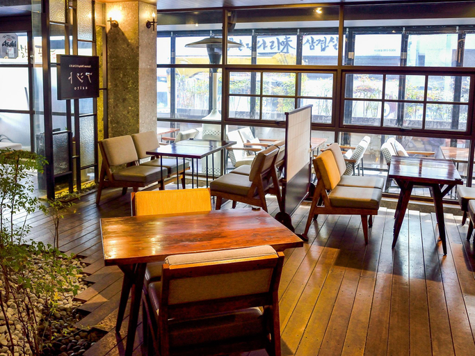 Food & Drinks 5, Hound Hotel, Busanjin