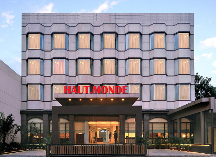 Hotel Haut Monde, Gurgaon