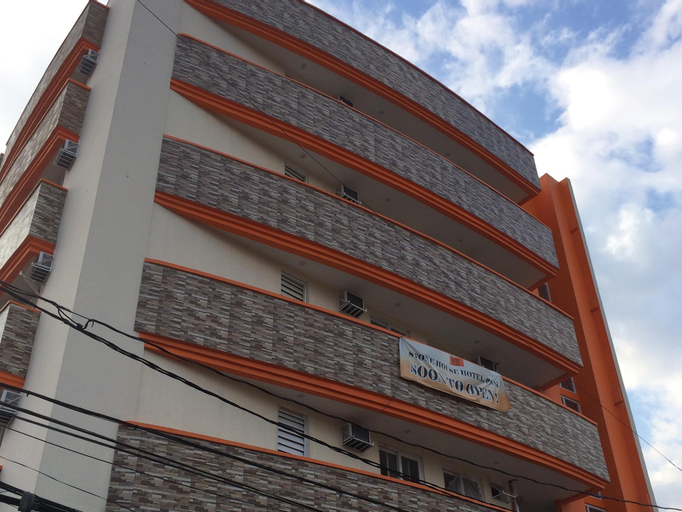Stone House Hotel Pasay, Pasay City