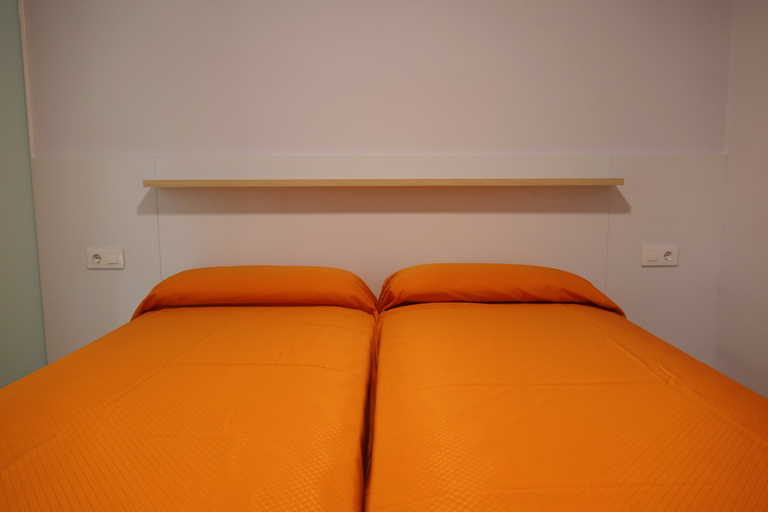 Bedroom, Rentalmar Aries Plus, Tarragona