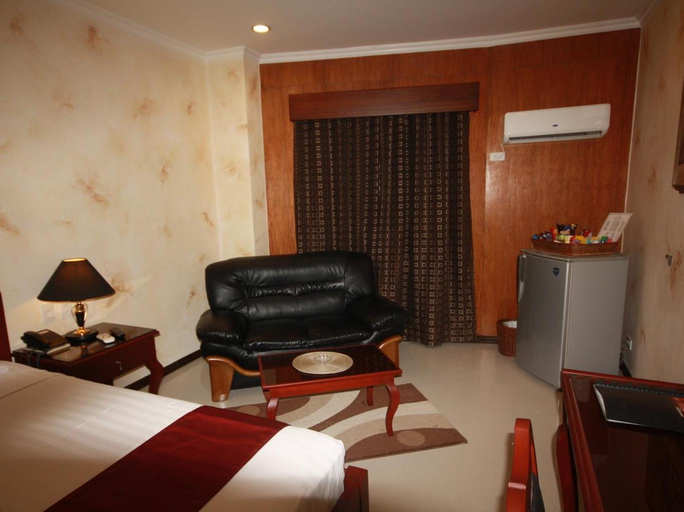 Bedroom 3, Hotel Royal Amsterdam, Mabalacat