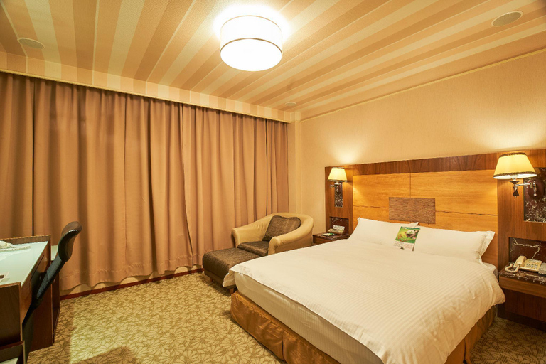 Bedroom 3, Guey Lin Hotel, Taoyuan