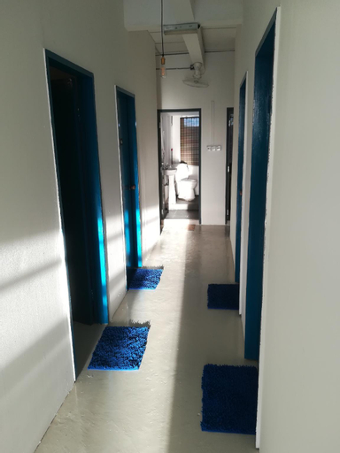 Public Area, Tempo - Hostel, Semporna