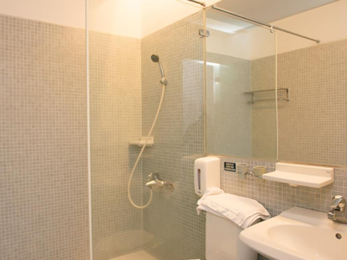 Bathroom 5, Alishan Tea Garden B&B, Chiayi County