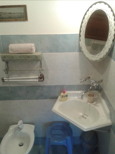 Bathroom, villatiffany, Genova