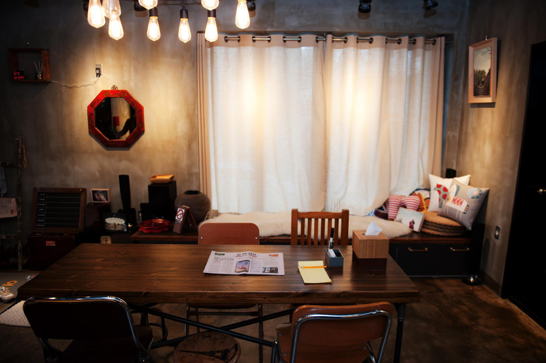 Public Area 2, TwoTwo House, Mapo