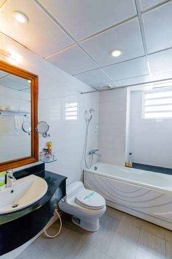 Bathroom 5, A25 Hotel - 19 Phan Dinh Phung, Ba Đình