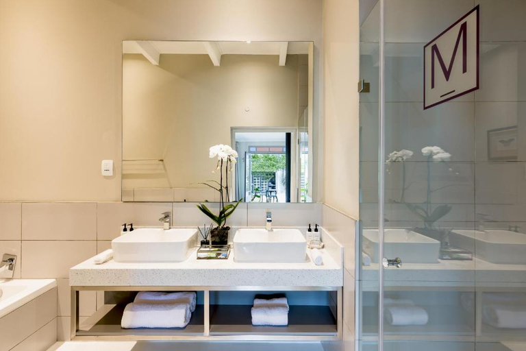 Bathroom 4, Macaron Guesthouse, Cape Winelands