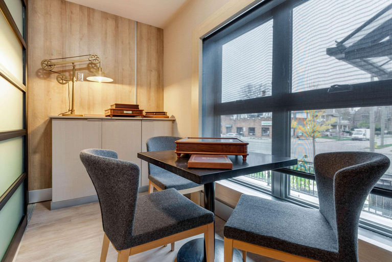 Public Area 2, The Insignia Hotel, Sarnia, a Tribute Portfolio Hotel, Lambton