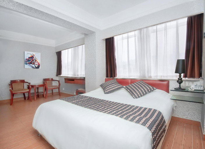 Bedroom 3, Holiday Hotel, Macao