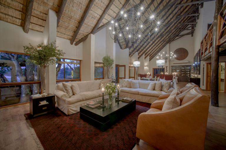 Public Area 3, Karongwe - Kuname Safari Lodge, Mopani