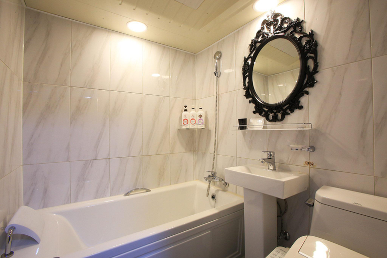 Bathroom, RUI Hotel, Seodaemun