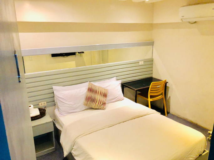 Bedroom 3, Hometown Hotel Bacolod, Bacolod City