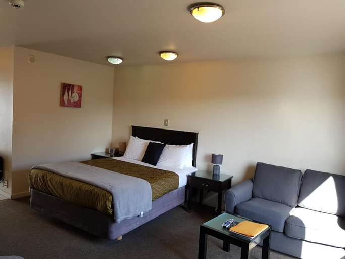 Bedroom 2, De Lago Motel, Christchurch