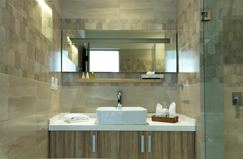 Bathroom 5, Opal Suites Apartments, Cozumel