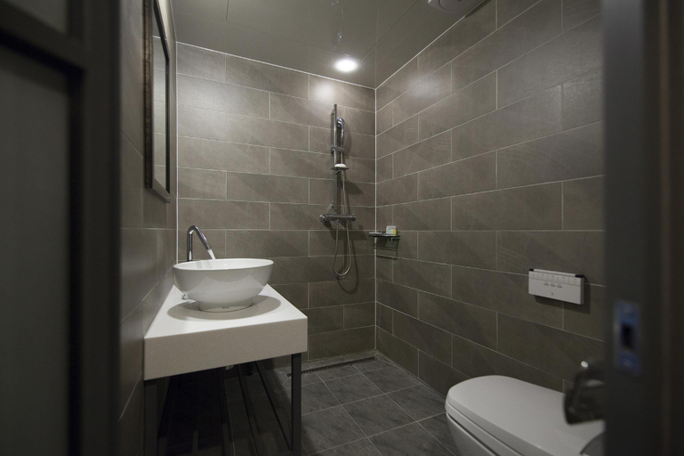 Bathroom 3, Hotel Gray Nampo, Jung
