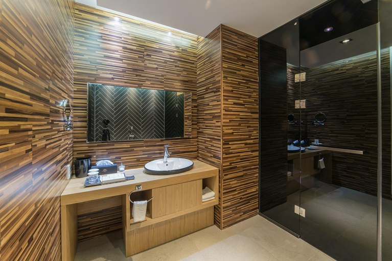 Bathroom, SC Helsinki Hotel, Haeundae